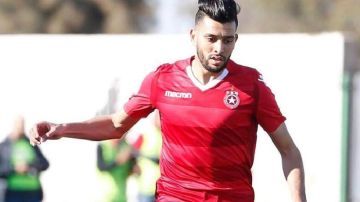 أصيب بكسر في أنفه.. اللاعب محمد أمين بن عمر يتعرّض للاعتداء بالعنف