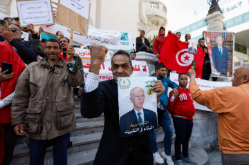 إقالات متواترة لمسؤولين محليين في تونس تثير امتعاضا ومخاوف