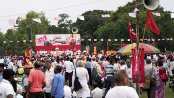 قتلى ومصابون في تدافع بمعبد هندي قتلى ومصابون في تدافع بمعبد هندي