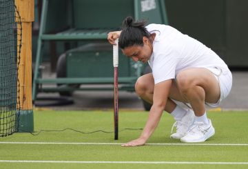 التونسية أنس جابر تودع ويمبلدون مبكرا (فيديو) التونسية أنس جابر تودع ويمبلدون مبكرا (فيديو)