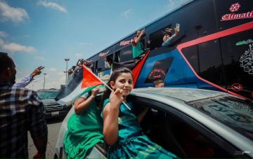 الداخلية الليبية بحكومة الوحدة تنفي مزاعم دخول غير قانوني لقافلة الصمود وتؤكد توثيق عبورها رسميا الداخلية الليبية بحكومة الوحدة تنفي مزاعم دخول غير قانوني لقافلة الصمود وتؤكد توثيق عبورها رسميا