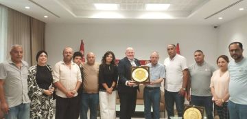 اتحاد الشغل يكرم الأمين العام للاتحاد الدولي لعمال النقل