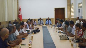 وزير الشباب والرياضة يستقبل أعضاء المكتب الجامعي الجديد لكرة السّلة وزير الشباب والرياضة يستقبل أعضاء المكتب الجامعي الجديد لكرة السّلة