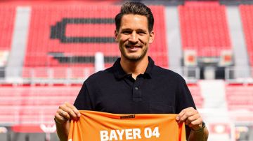 مركاتو: باير ليفركوزن يتعاقد مع حارس مرمى لايبزيغ مركاتو: باير ليفركوزن يتعاقد مع حارس مرمى لايبزيغ