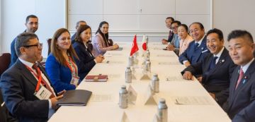 رئيسة الحكومة تلتقي بأعضاء البرلمان الياباني رئيسة الحكومة تلتقي بأعضاء البرلمان الياباني