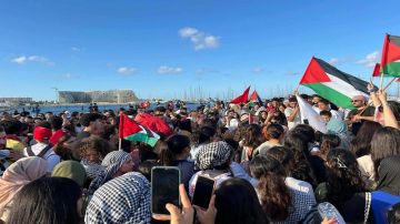 بنزرت ..استقبال شعبي لأسطول الصمود