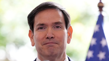 وزير الخارجية الأمريكي يصل إلى الأراضي الفلسطينية المحتلة وزير الخارجية الأمريكي يصل إلى الأراضي الفلسطينية المحتلة