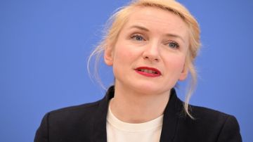 ألمانيا: زعيمة حزب اليسار تدعو لمشاركة واسعة في مظاهرة دعم غزة ألمانيا: زعيمة حزب اليسار تدعو لمشاركة واسعة في مظاهرة دعم غزة