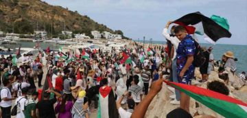 بوكدوس يكتب عن وقوف أسطول الصمود بتونس ورمزية التغطية الاعلامية