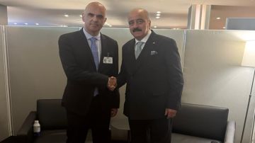 وزير الشؤون الخارجية يتحادث مع الأمين العام لمجلس أوروبا وزير الشؤون الخارجية يتحادث مع الأمين العام لمجلس أوروبا