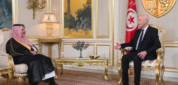 قرطاج: الرئيس يستقبل وزير خارجية المملكة العربية السعودية