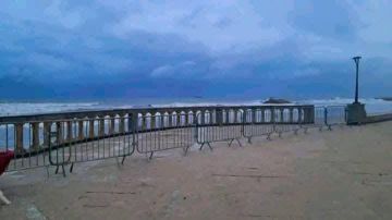 سوسة.. الوالي يدعو المواطنين إلى عدم الإقتراب من البحر 