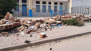 القيروان: تحطم جزء من سور مدرسة بزعفرانة بعد اصطدام شاحنة القيروان: تحطم جزء من سور مدرسة بزعفرانة بعد اصطدام شاحنة