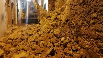 تأثرتا بالأمطار الغزيرة: هدم بنايتين آيلتين للسقوط في المنستير