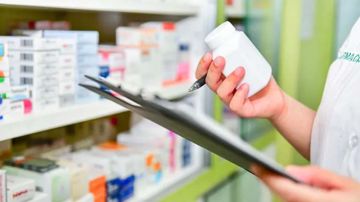 استئناف عمل الصيدليات الخاصة بصيغة الطرف الدافع مع الكنام 