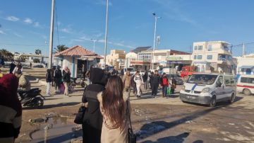 محطة سيارات الأجرة بالمحرس .. معاناة الركاب تستمر..فمن المسؤول؟