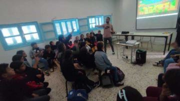 المدرسة الابتدائية بأولاد عامر حاجب العيون .. يوم ترفيهي توعوي