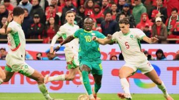 جدل تحكيمي.. شغب وهدف قاتل ...... السينغال ملك إفريقيا جدل تحكيمي.. شغب وهدف قاتل ...... السينغال ملك إفريقيا