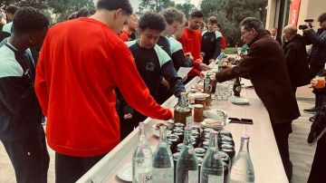 طبرقة: يوم ترويجي للتعريف بزيت الزيتون التونسي طبرقة: يوم ترويجي للتعريف بزيت الزيتون التونسي