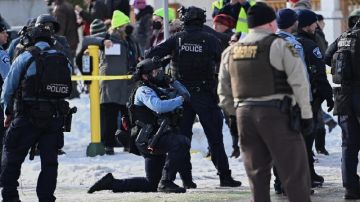 الولايات المتحدة.. اشتباكات بين الشرطة ومحتجين عقب إطلاق نار مرتبط بوكالة الهجرة في مينيابوليس