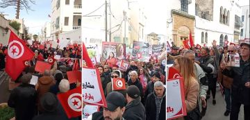 تونس مسيرة الحزب الدستوري الحر تدعو إلى الوحدة الوطنية تونس مسيرة الحزب الدستوري الحر تدعو إلى الوحدة الوطنية