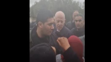 قيس سعيد في زيارة إلى مدينة قرمبالية 