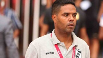 أخبار النادي الصفاقسي ...النفطي يرفع سقف الطموحات و«فيتو» أمام رحيل  عمر بن علي