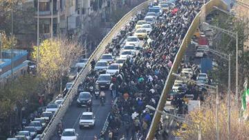 سقوط 4 قتلى في اشتباكات بين متظاهرين وقوات الأمن في إيران