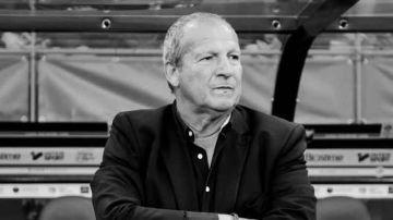 وفاة المدرب الفرنسي الشهير رولان كوربيس