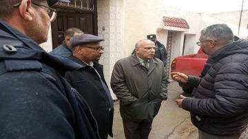 والي منوبة يواصل زيارات التفقد الميدانية لعدد من مناطق الولاية والي منوبة يواصل زيارات التفقد الميدانية لعدد من مناطق الولاية