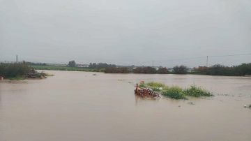 بالصور: فيضانات وسيول تغمر عدد من المنازل ببنزرت بالصور: فيضانات وسيول تغمر عدد من المنازل ببنزرت