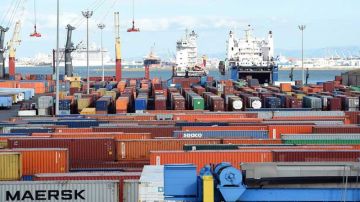 ارتفاع صادرات تونس بنسبة 2.6 خلال سنة 2025 ارتفاع صادرات تونس بنسبة 2.6 خلال سنة 2025