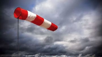 طقس اليوم: أمطار متفرقة ورياح قوية