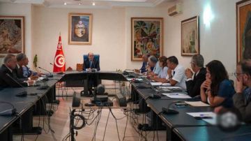 توزر...صالون لدفع السياحة الصحرواية توزر...صالون لدفع السياحة الصحرواية