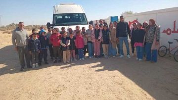 حافلة لنقل تــلاميذ المدرسة الابـتـدائية الـــســـلام 