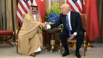 البحرين تقبل دعوة الانضمام إلى مجلس السلام برئاسة ترامب البحرين تقبل دعوة الانضمام إلى مجلس السلام برئاسة ترامب