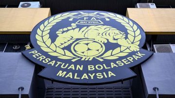 بسبب "فضيحة" اللاعبين المجنسين.. استقالة أعضاء الاتحاد الماليزي