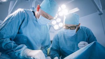 إجراء أول عملية قيصرية بقاعة عمليات المستشفى المحلي بقرمبالية إجراء أول عملية قيصرية بقاعة عمليات المستشفى المحلي بقرمبالية