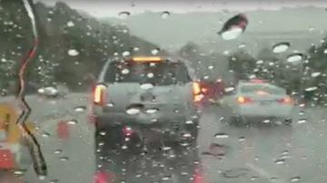 بسبب التقلبات الجوية.. مرصد سلامة المرور يحذر مستعملي الطريق