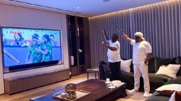 ملياردير نيجيري يغري لاعبي "النسور" بمكافآت سخية للفوز على المغرب