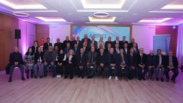 اتصالات تونس تكرم روادها بمناسبة الذكرى الثلاثين لتأسيسها اتصالات تونس تكرم روادها بمناسبة الذكرى الثلاثين لتأسيسها