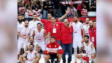 بطولة دبي لكرة السلة.. النادي الإفريقي يتأهل إلى نصف النهائي 