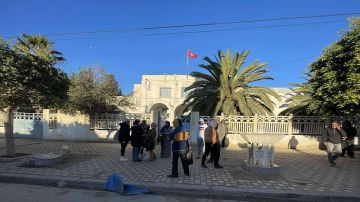 بوحجلة: توقف نقل المواطنين والتلاميذ والمعلمين لليوم الثاني علي التوالي بوحجلة: توقف نقل المواطنين والتلاميذ والمعلمين لليوم الثاني علي التوالي