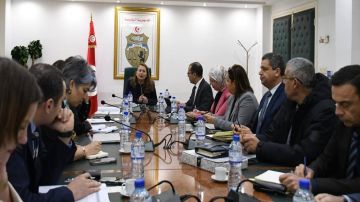 وزيرة الصناعة تستقبل وفدا عن البنك الأوروبي لإعادة الإعمار