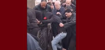 فيضانات: الرئيس سعيد في زيارة الى بعض المناطق المنكوبة فيضانات: الرئيس سعيد في زيارة الى بعض المناطق المنكوبة