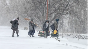 أفغانستان: وفاة 61 شخصا بسبب الثلوج والأمطار