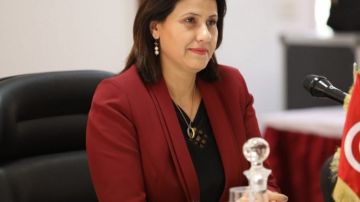 رئاسة الحكومة تعفي أسماء السحيري من مهام الإشراف على الكتابة العامة لشؤون البحر