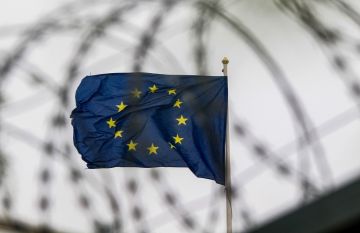 الاتحاد الأوروبي يسلم تونس دفعة جديدة من المعدات لتعزيز مراقبة الحدود الاتحاد الأوروبي يسلم تونس دفعة جديدة من المعدات لتعزيز مراقبة الحدود