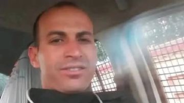 إسناد وسام الوفاء والتضحية بعد الوفاة للملازم أول مروان قادري إسناد وسام الوفاء والتضحية بعد الوفاة للملازم أول مروان قادري