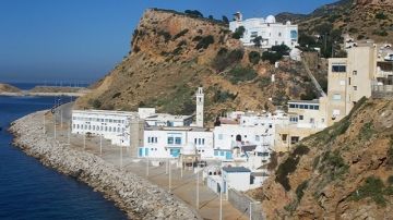 الدخلاء وتدهور البنية التحتية يعمقان أزمة السياحة الاستشفائية بقربص الدخلاء وتدهور البنية التحتية يعمقان أزمة السياحة الاستشفائية بقربص